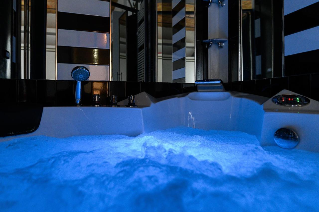 Stylish With Jacuzzi By Ndp Rent Apartment Roma Exterior foto